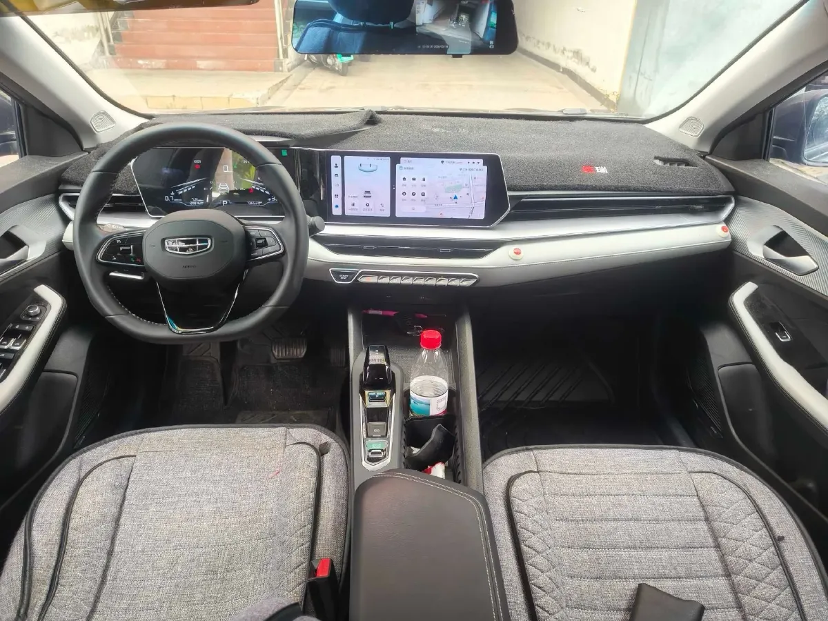 2022 Geely Binray 1.5T 181HP L4 7DCT,autocango,china used car exporter,china ev exporter,chinese used car exporter,chinese used ev exporter