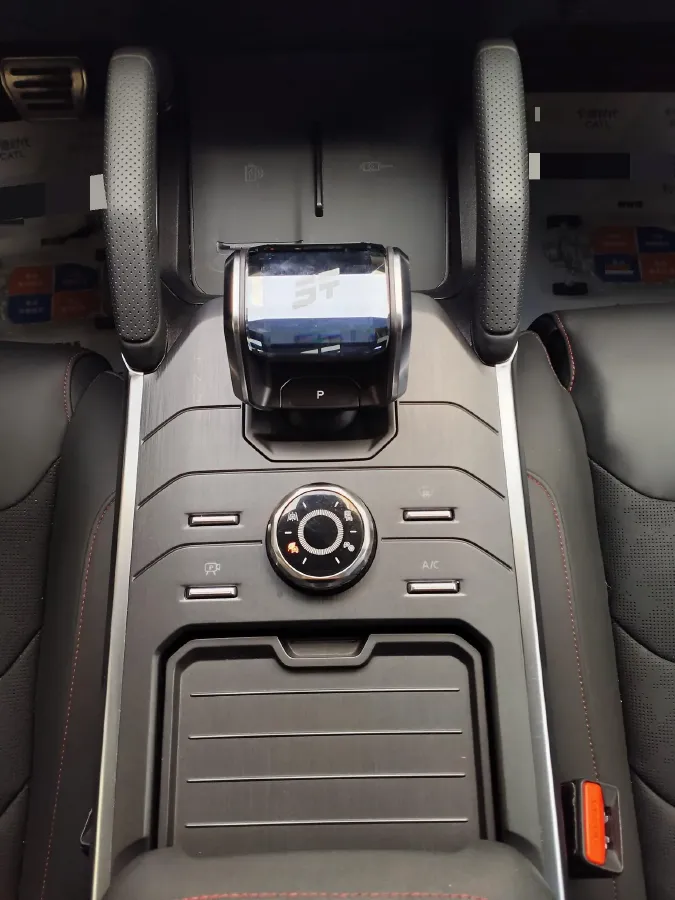 2024 Jetour ShanHai TravellerC-DM 1.5T 156HP L4 3DHT PHEV 26.7KWH,autocango,china used car exporter,china ev exporter,chinese used car exporter,chinese used ev exporter