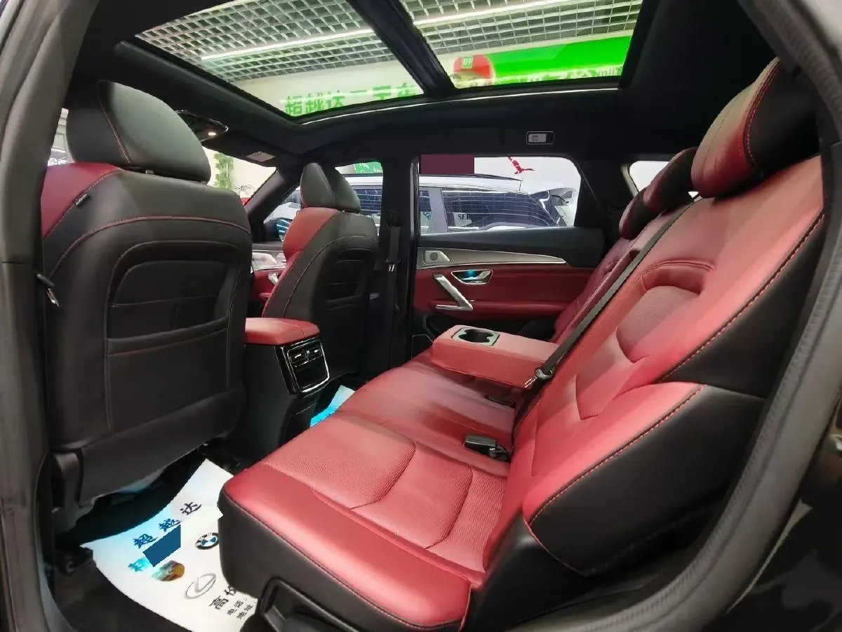 2021 Chery Tiggo 8 Plus 1.6T 197HP L4 7DCT,autocango,china used car exporter,china ev exporter,chinese used car exporter,chinese used ev exporter