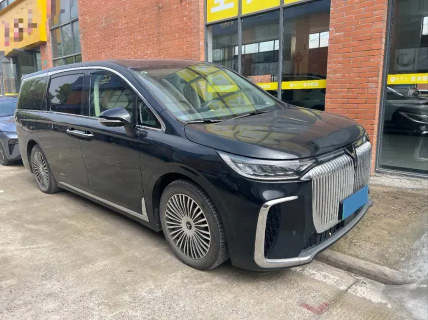 2025 Voyah Dream 1.5T 150HP L4 PHEV 41.7KWH,autocango,china used car exporter,china ev exporter,chinese used car exporter,chinese used ev exporter