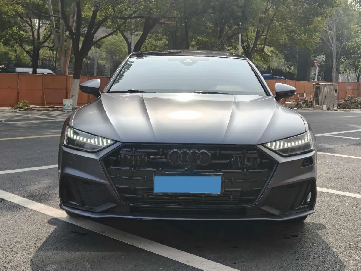 2024 Audi A7L 2.0T 245HP L4 7DCT,autocango,china used car exporter,china ev exporter,chinese used car exporter,chinese used ev exporter