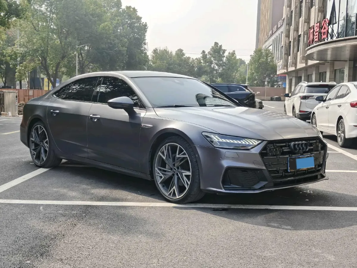 2024 Audi A7L 2.0T 245HP L4 7DCT,autocango,china used car exporter,china ev exporter,chinese used car exporter,chinese used ev exporter