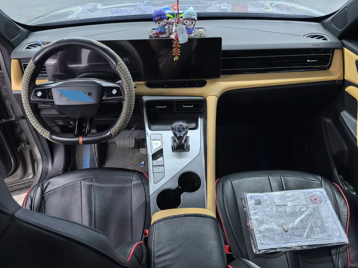 2023 Roewe RX5 1.5T 188HP L4 AMT PHEV 12.3KWH,autocango,china used car exporter,china ev exporter,chinese used car exporter,chinese used ev exporter