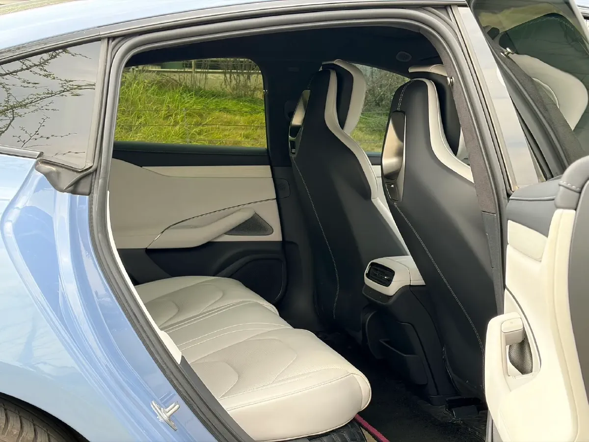 2024 MI SU7 BEV 101KWH,autocango,china used car exporter,china ev exporter,chinese used car exporter,chinese used ev exporter