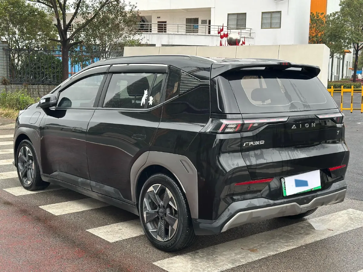 2022 Geely Okavango 1.8T 184HP L4 7DCT,autocango,china used car exporter,china ev exporter,chinese used car exporter,chinese used ev exporter