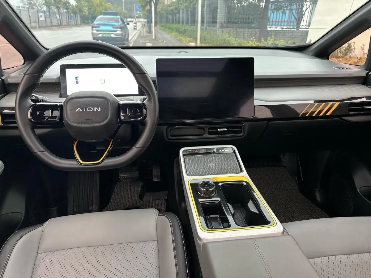 2022 Geely Okavango 1.8T 184HP L4 7DCT,autocango,china used car exporter,china ev exporter,chinese used car exporter,chinese used ev exporter