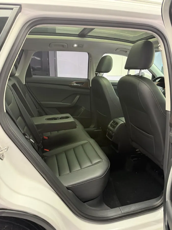 2022 Volkswagen Tharu 1.4T 150HP L4 7DCT,autocango,china used car exporter,china ev exporter,chinese used car exporter,chinese used ev exporter