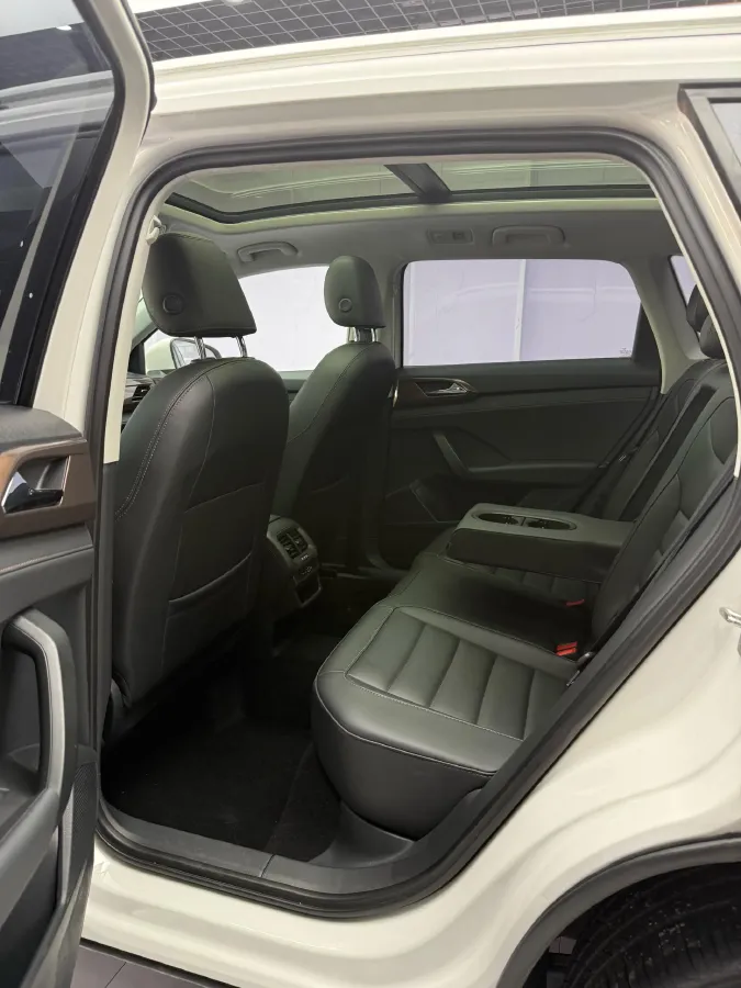 2022 Volkswagen Tharu 1.4T 150HP L4 7DCT,autocango,china used car exporter,china ev exporter,chinese used car exporter,chinese used ev exporter