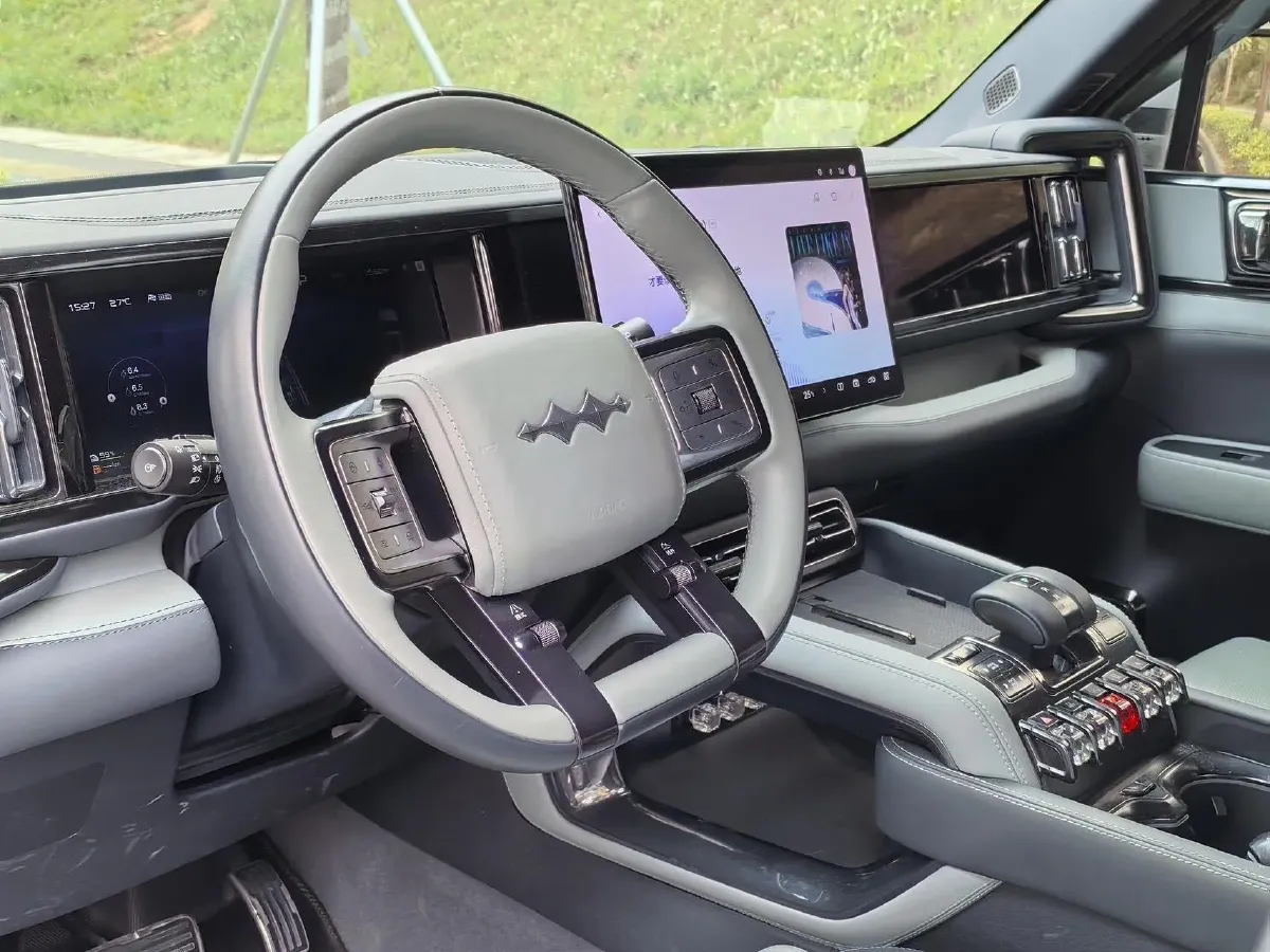 2023 FangChengBao Bao 5 1.5T 194HP L4 E-CVT PHEV 31.8KWH,autocango,china used car exporter,china ev exporter,chinese used car exporter,chinese used ev exporter