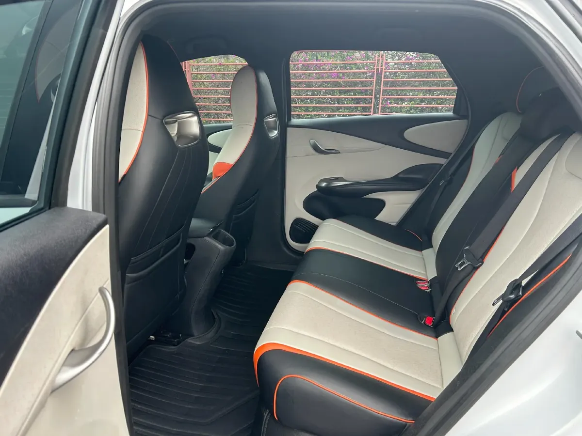 2021 Ford Escort 1.5L 122HP L3 6AT,autocango,china used car exporter,china ev exporter,chinese used car exporter,chinese used ev exporter