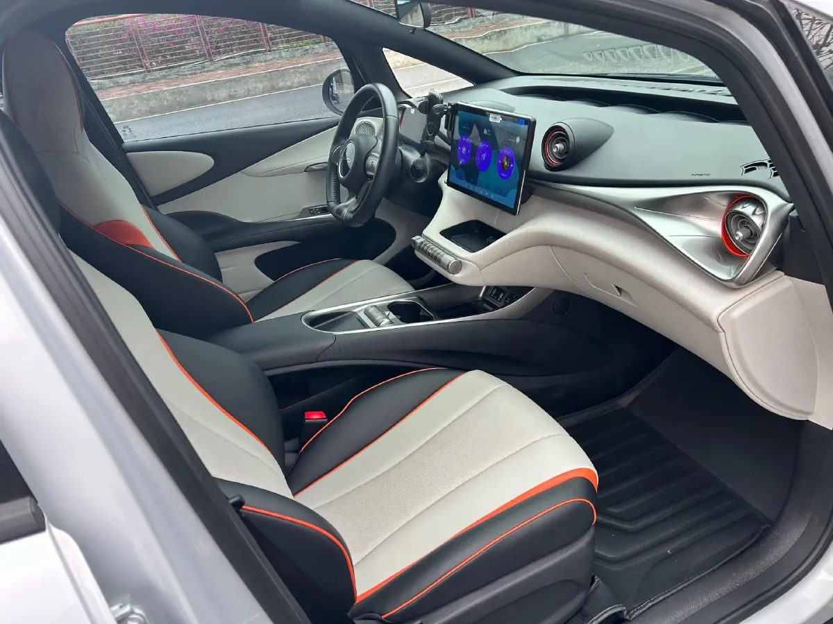 2021 Ford Escort 1.5L 122HP L3 6AT,autocango,china used car exporter,china ev exporter,chinese used car exporter,chinese used ev exporter