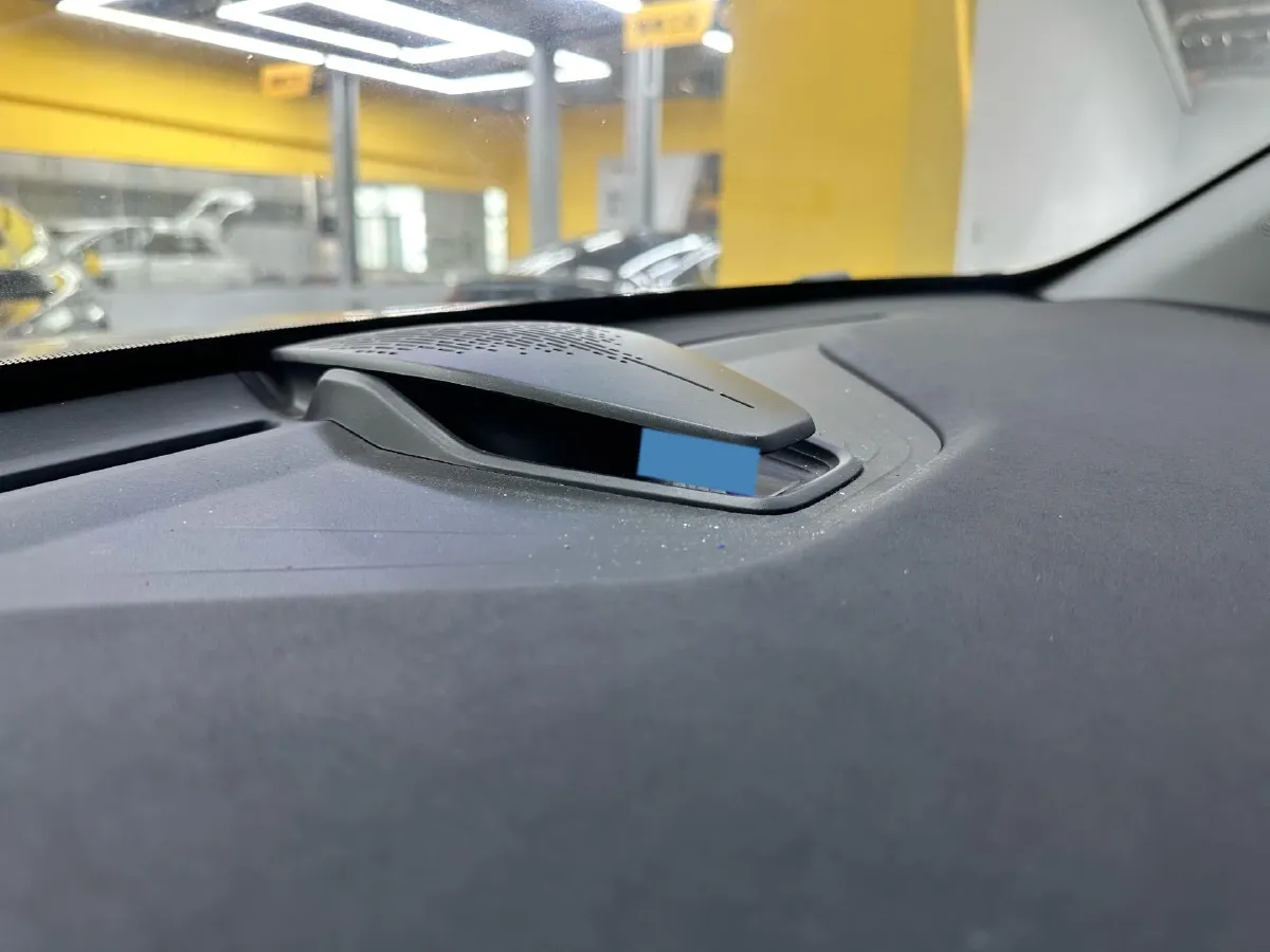 2024 ChangAn UNI-Z 1.5L 98HP L4 E-CVT PHEV 18.4KWH,autocango,china used car exporter,china ev exporter,chinese used car exporter,chinese used ev exporter