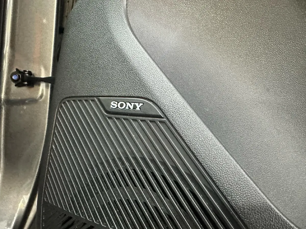 2024 ChangAn UNI-Z 1.5L 98HP L4 E-CVT PHEV 18.4KWH,autocango,china used car exporter,china ev exporter,chinese used car exporter,chinese used ev exporter