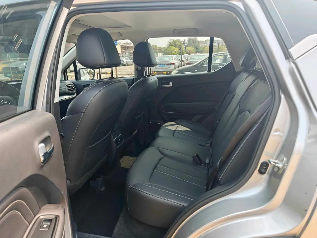 2021 GAC Trumpchi GS3 1.5T 169HP L4 6AT,autocango,china used car exporter,china ev exporter,chinese used car exporter,chinese used ev exporter