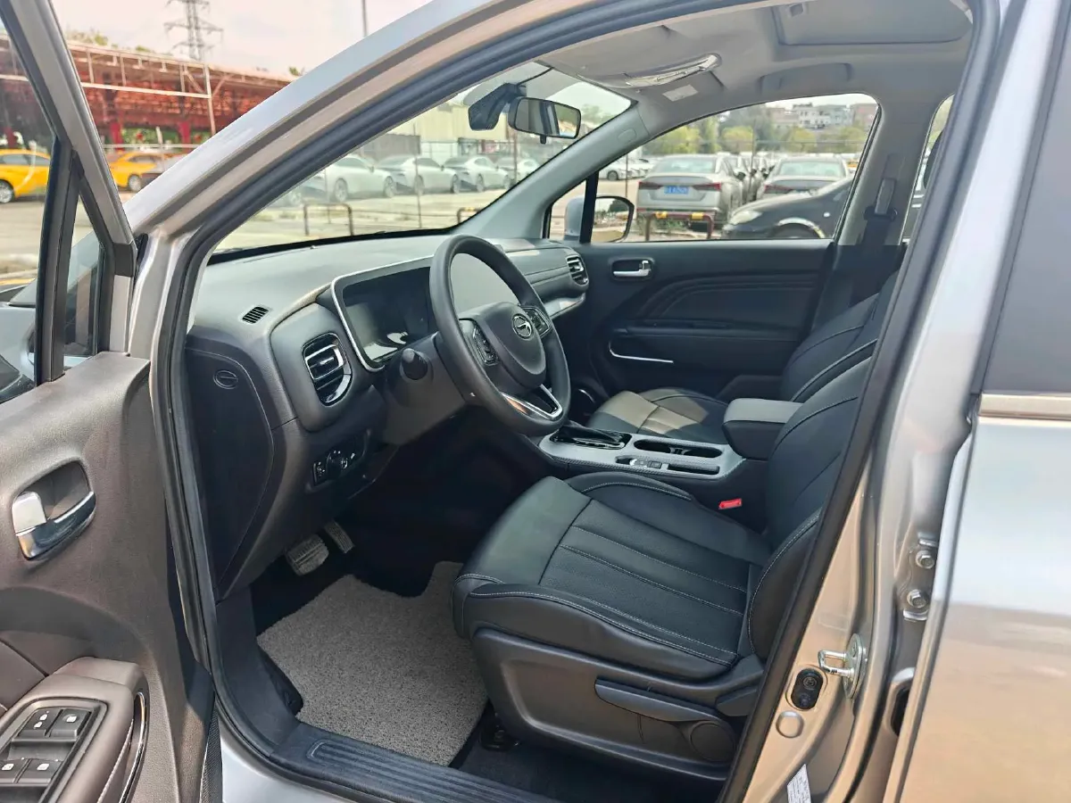 2021 GAC Trumpchi GS3 1.5T 169HP L4 6AT,autocango,china used car exporter,china ev exporter,chinese used car exporter,chinese used ev exporter