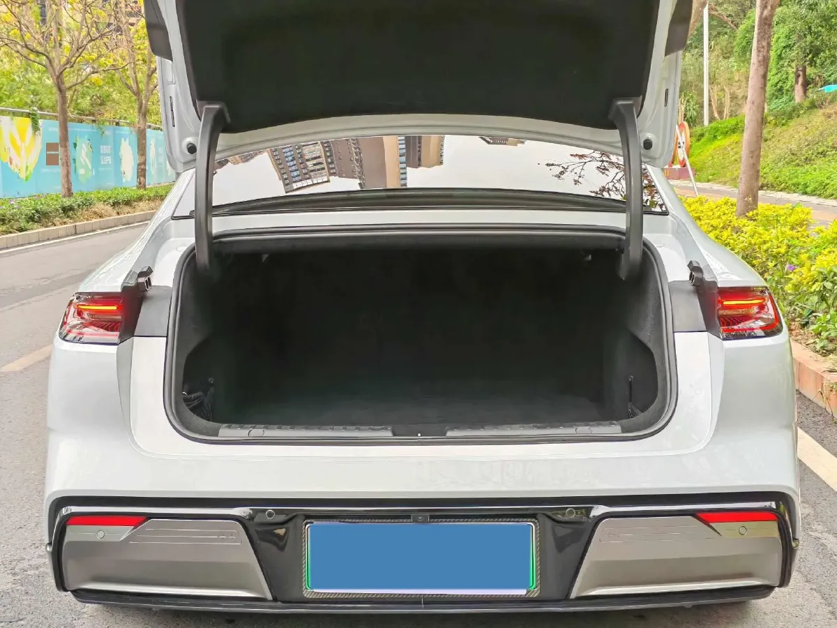 2024 Geely Galaxy E8 BEV 76KWH,autocango,china used car exporter,china ev exporter,chinese used car exporter,chinese used ev exporter