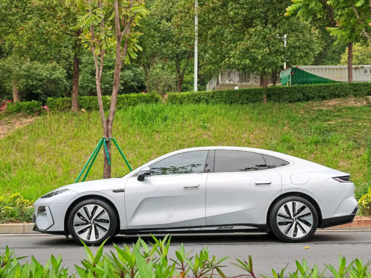 2024 Geely Galaxy E8 BEV 76KWH,autocango,china used car exporter,china ev exporter,chinese used car exporter,chinese used ev exporter