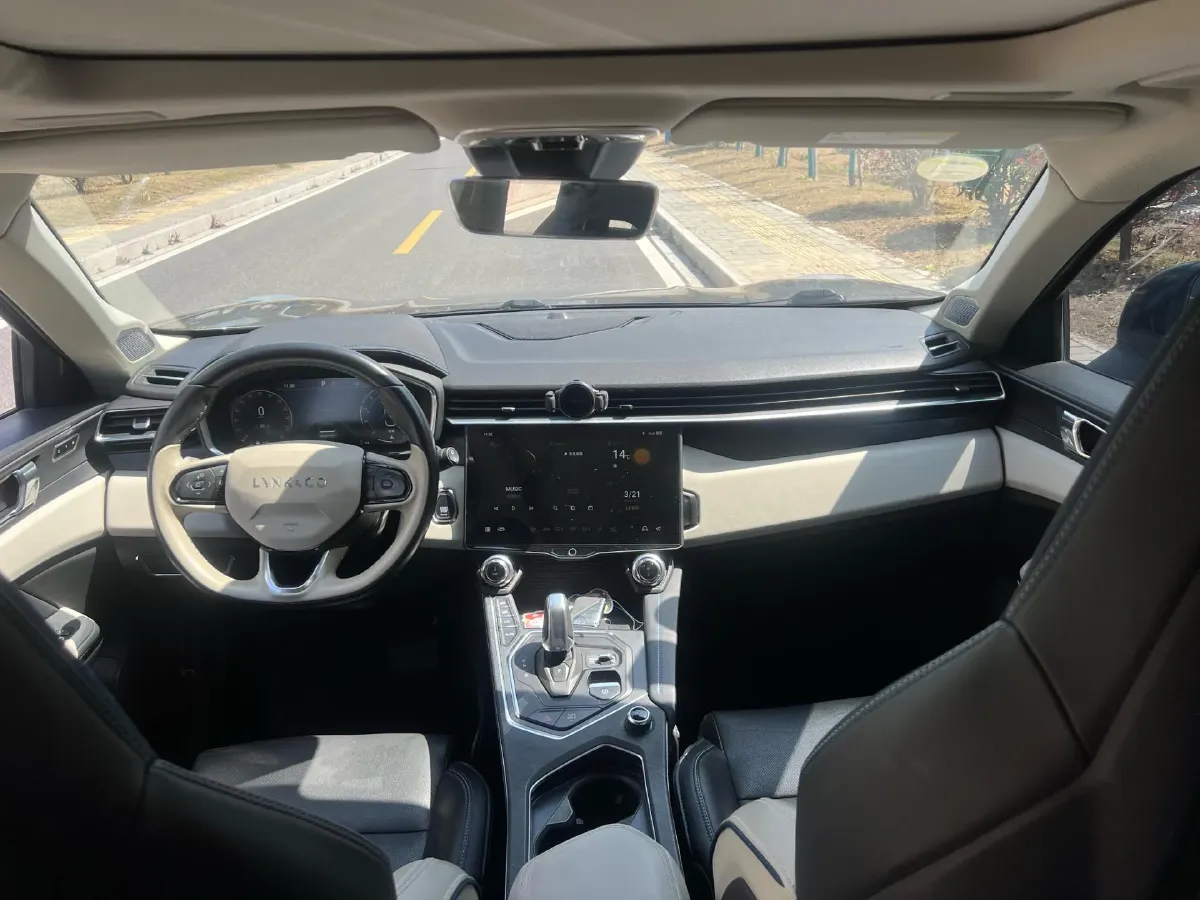 2021 LYNK&CO 01 2.0T 218HP L4 8AT,autocango,china used car exporter,china ev exporter,chinese used car exporter,chinese used ev exporter