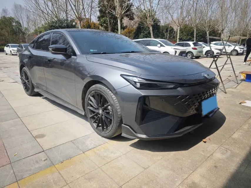 2024 ChangAn UNI-V 1.5T 188HP L4 7DCT,autocango,china used car exporter,china ev exporter,chinese used car exporter,chinese used ev exporter