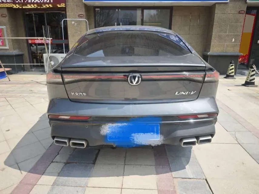2024 ChangAn UNI-V 1.5T 188HP L4 7DCT,autocango,china used car exporter,china ev exporter,chinese used car exporter,chinese used ev exporter
