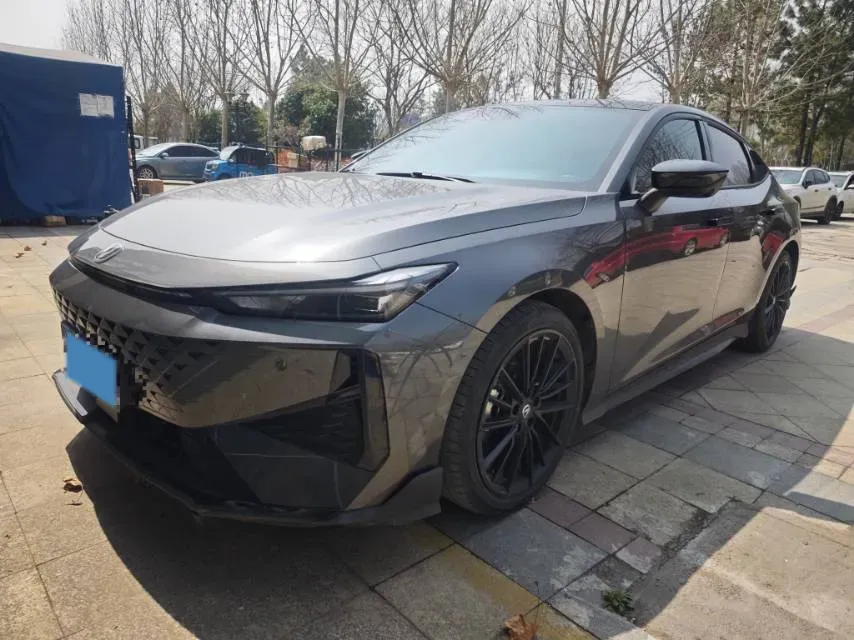 2024 ChangAn UNI-V 1.5T 188HP L4 7DCT,autocango,china used car exporter,china ev exporter,chinese used car exporter,chinese used ev exporter