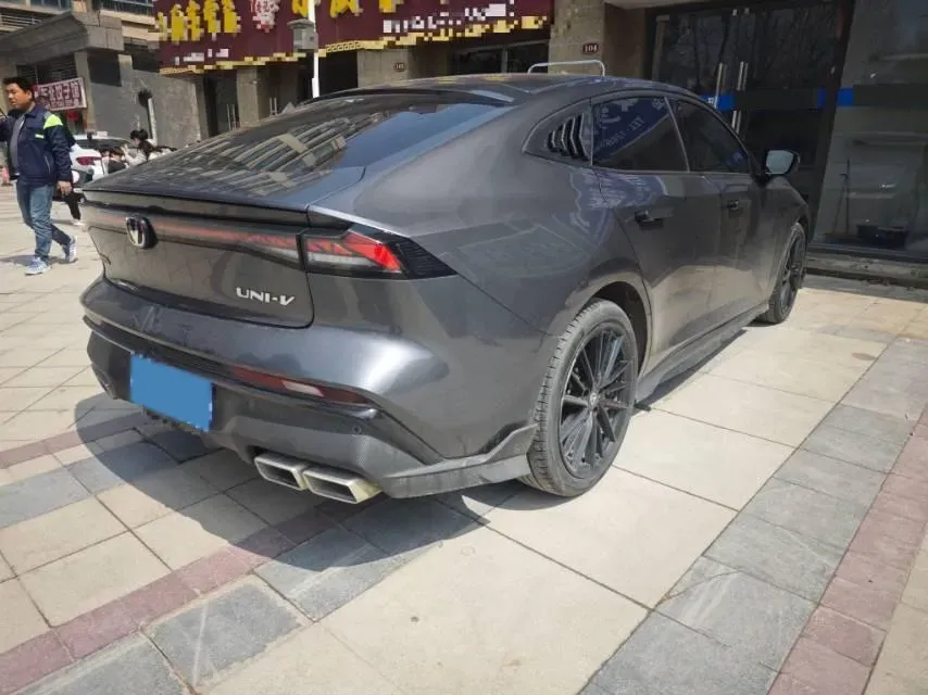 2024 ChangAn UNI-V 1.5T 188HP L4 7DCT,autocango,china used car exporter,china ev exporter,chinese used car exporter,chinese used ev exporter