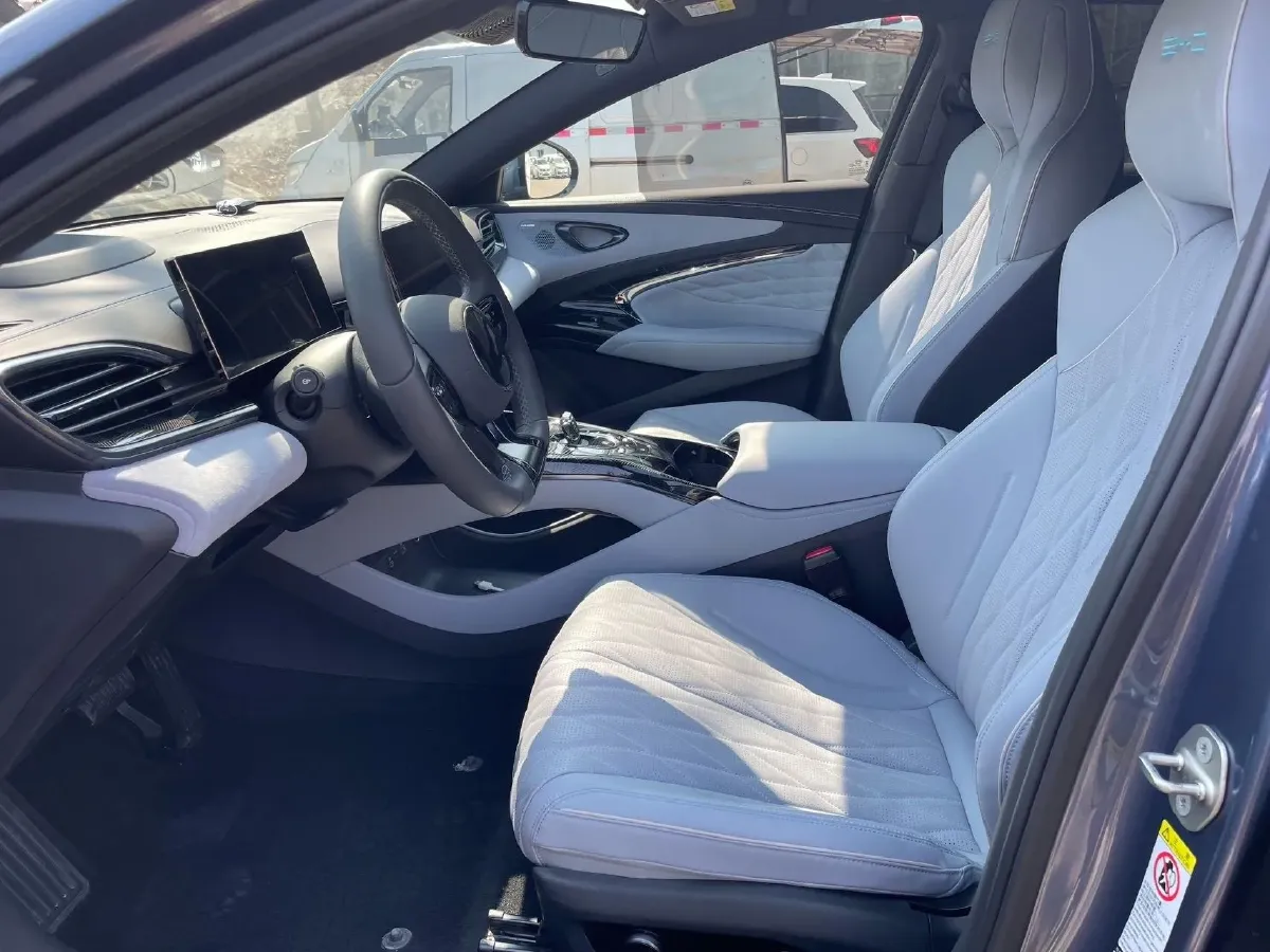 2022 AITO AITO M5 Range Extended 125HP REEV 40KWH,autocango,china used car exporter,china ev exporter,chinese used car exporter,chinese used ev exporter