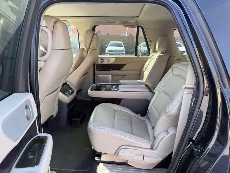 2018 Lincoln Navigator 3.5T 415HP V6 10AT,autocango,china used car exporter,china ev exporter,chinese used car exporter,chinese used ev exporter
