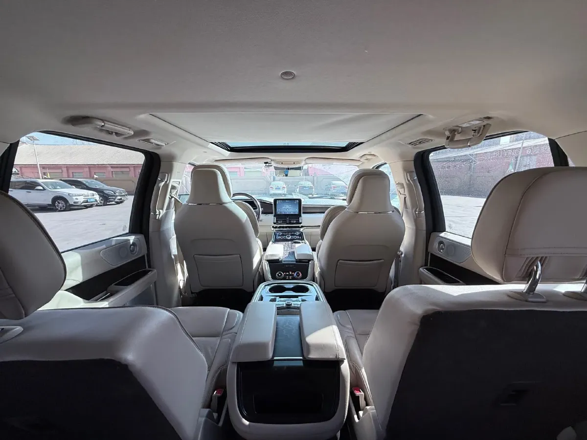 2018 Lincoln Navigator 3.5T 415HP V6 10AT,autocango,china used car exporter,china ev exporter,chinese used car exporter,chinese used ev exporter