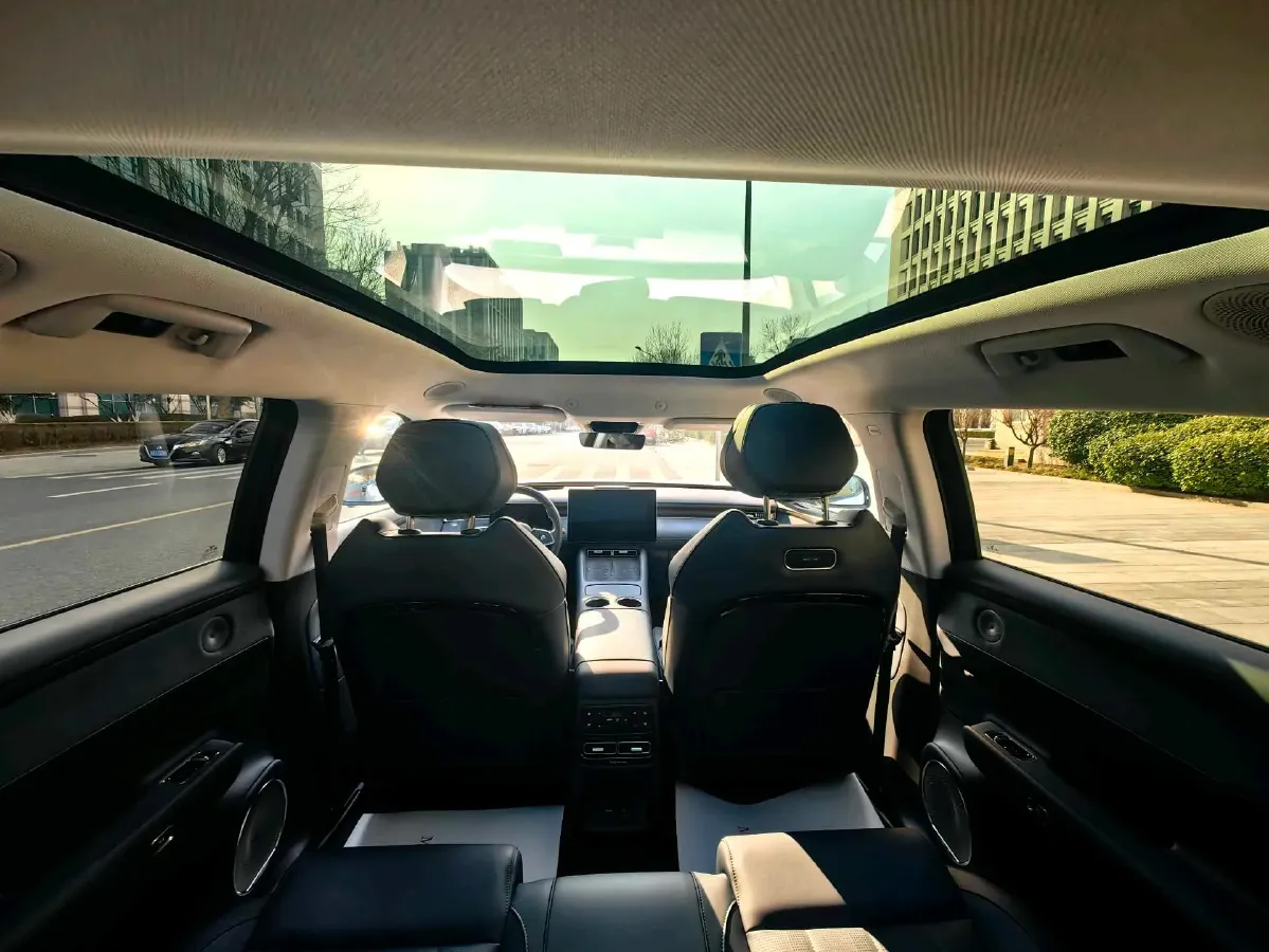 2025 Voyah FREE REEV 129HP REEV,autocango,china used car exporter,china ev exporter,chinese used car exporter,chinese used ev exporter