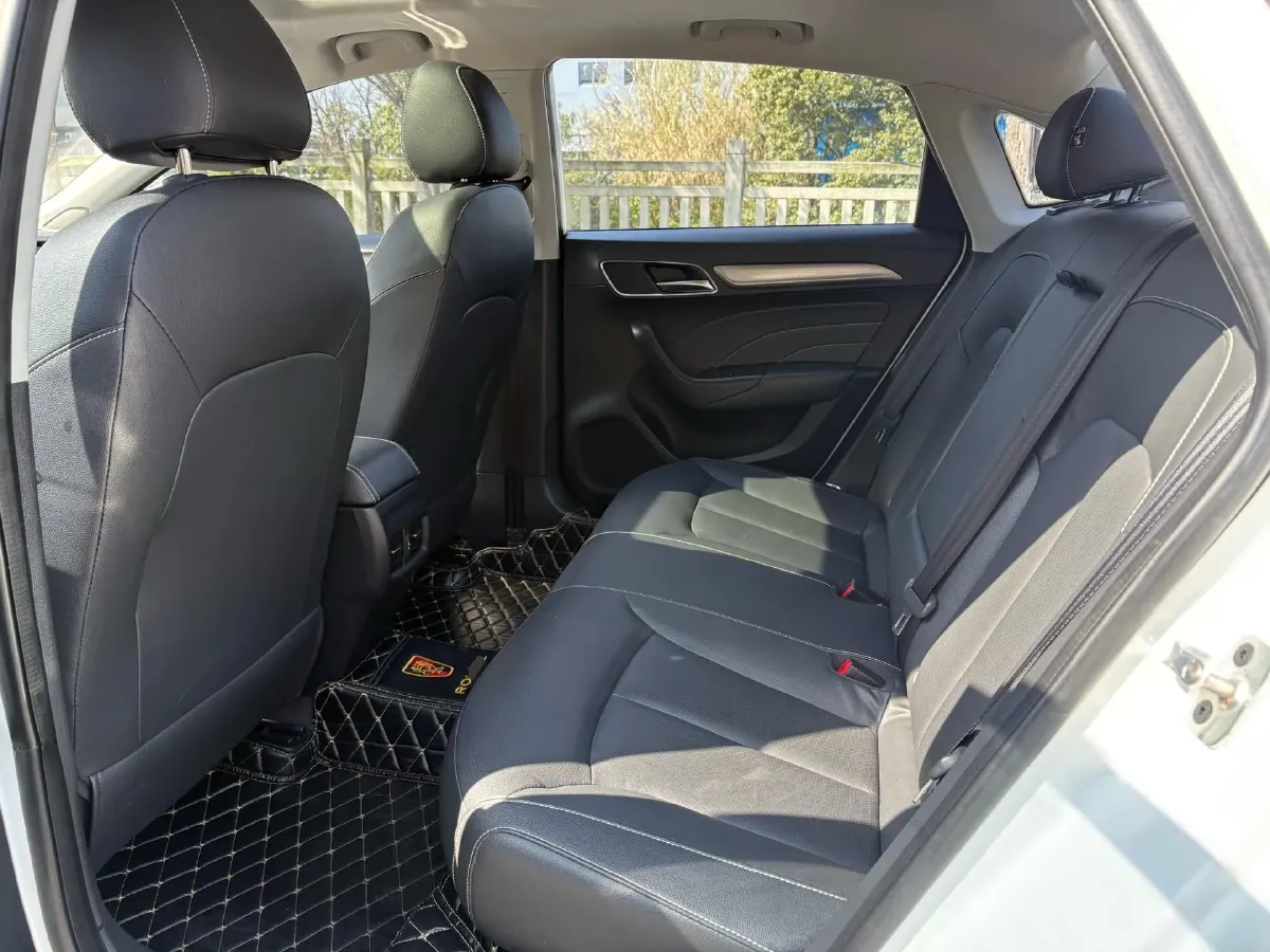 2019 Roewe i6 1.5T 169HP L4 7DCT,autocango,china used car exporter,china ev exporter,chinese used car exporter,chinese used ev exporter