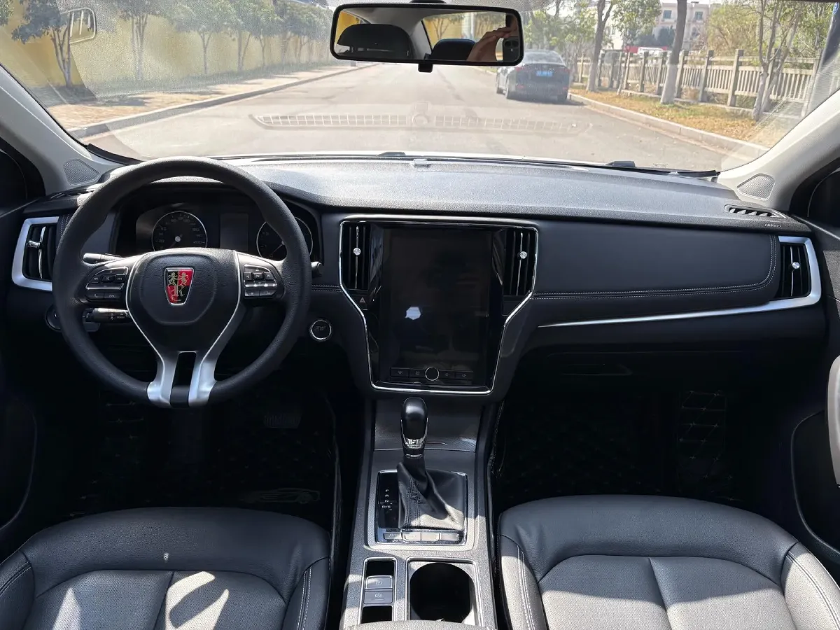 2019 Roewe i6 1.5T 169HP L4 7DCT,autocango,china used car exporter,china ev exporter,chinese used car exporter,chinese used ev exporter