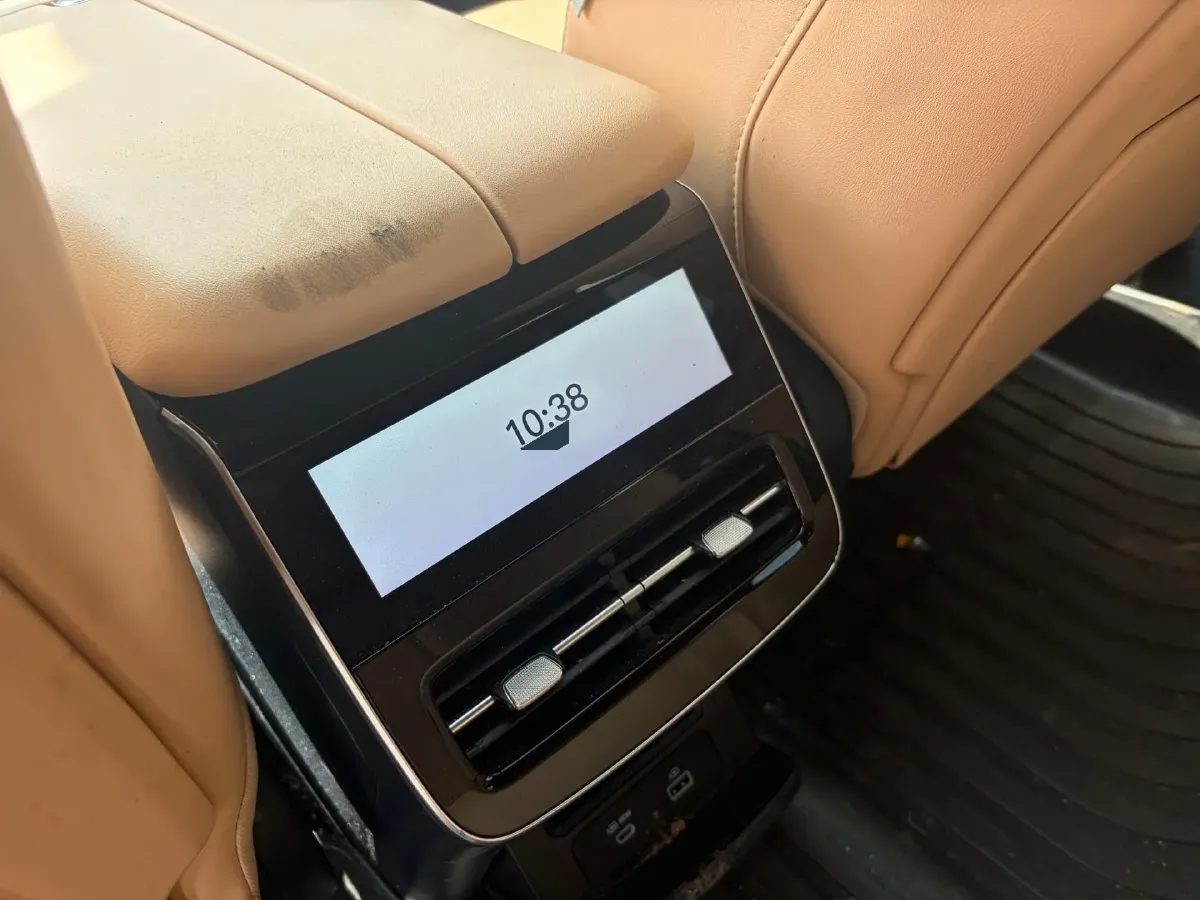 2024 Voyah FREE 1.5T 150HP L4 REEV 39.2KWH,autocango,china used car exporter,china ev exporter,chinese used car exporter,chinese used ev exporter