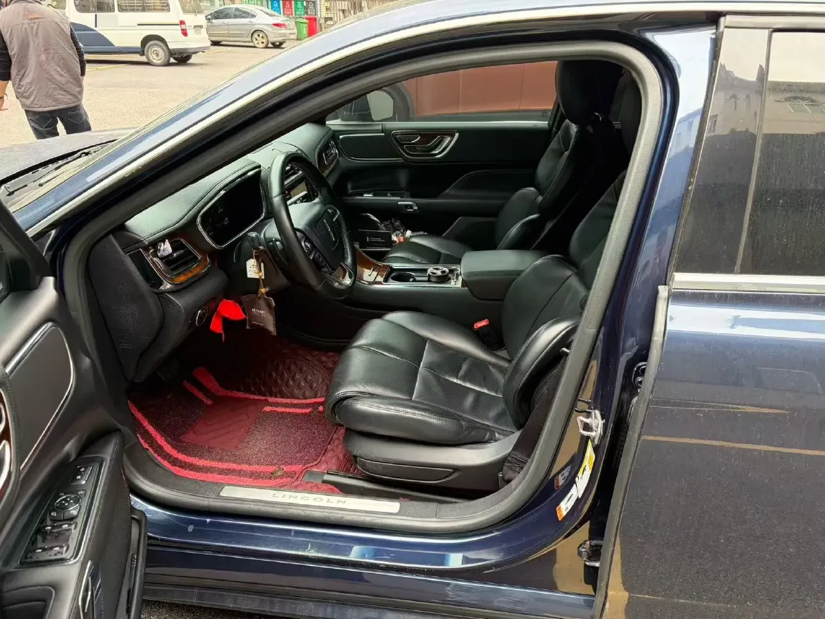 2018 Lincoln Continental 2.0T 261HP L4 6AT,autocango,china used car exporter,china ev exporter,chinese used car exporter,chinese used ev exporter