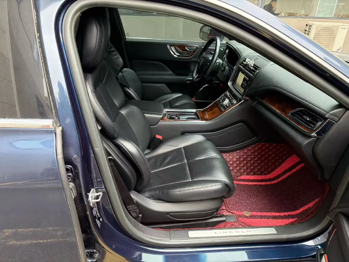 2018 Lincoln Continental 2.0T 261HP L4 6AT,autocango,china used car exporter,china ev exporter,chinese used car exporter,chinese used ev exporter