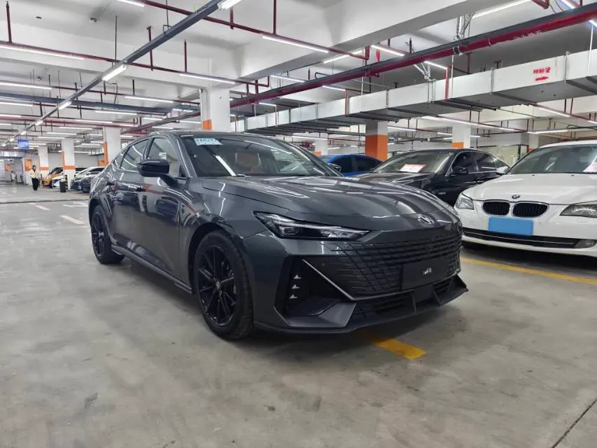 2022 ChangAn UNI-V 1.5T 188HP L4 7DCT,autocango,china used car exporter,china ev exporter,chinese used car exporter,chinese used ev exporter