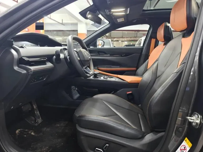 2022 ChangAn UNI-V 1.5T 188HP L4 7DCT,autocango,china used car exporter,china ev exporter,chinese used car exporter,chinese used ev exporter