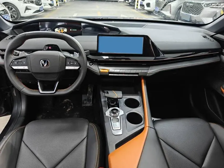 2022 ChangAn UNI-V 1.5T 188HP L4 7DCT,autocango,china used car exporter,china ev exporter,chinese used car exporter,chinese used ev exporter