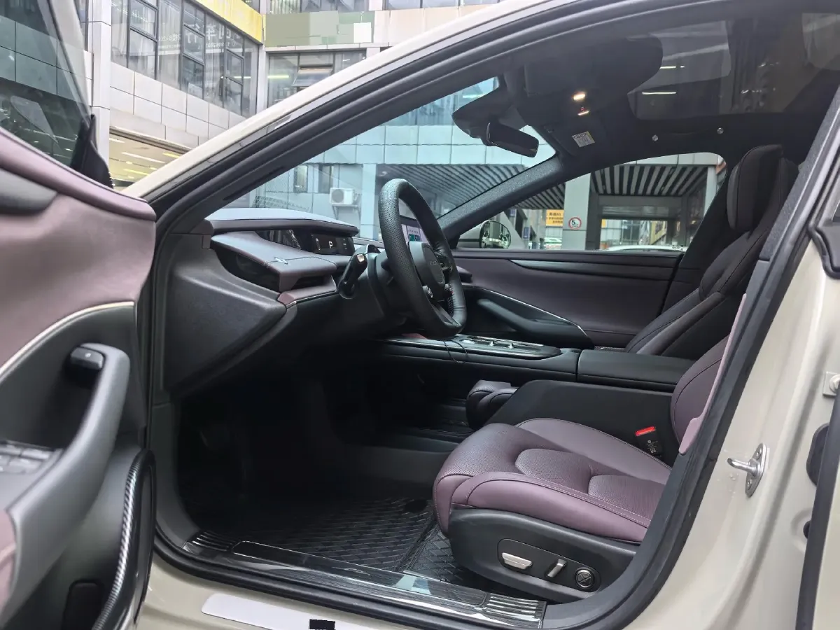 2024 MI SU7 BEV 73.6KWH,autocango,china used car exporter,china ev exporter,chinese used car exporter,chinese used ev exporter