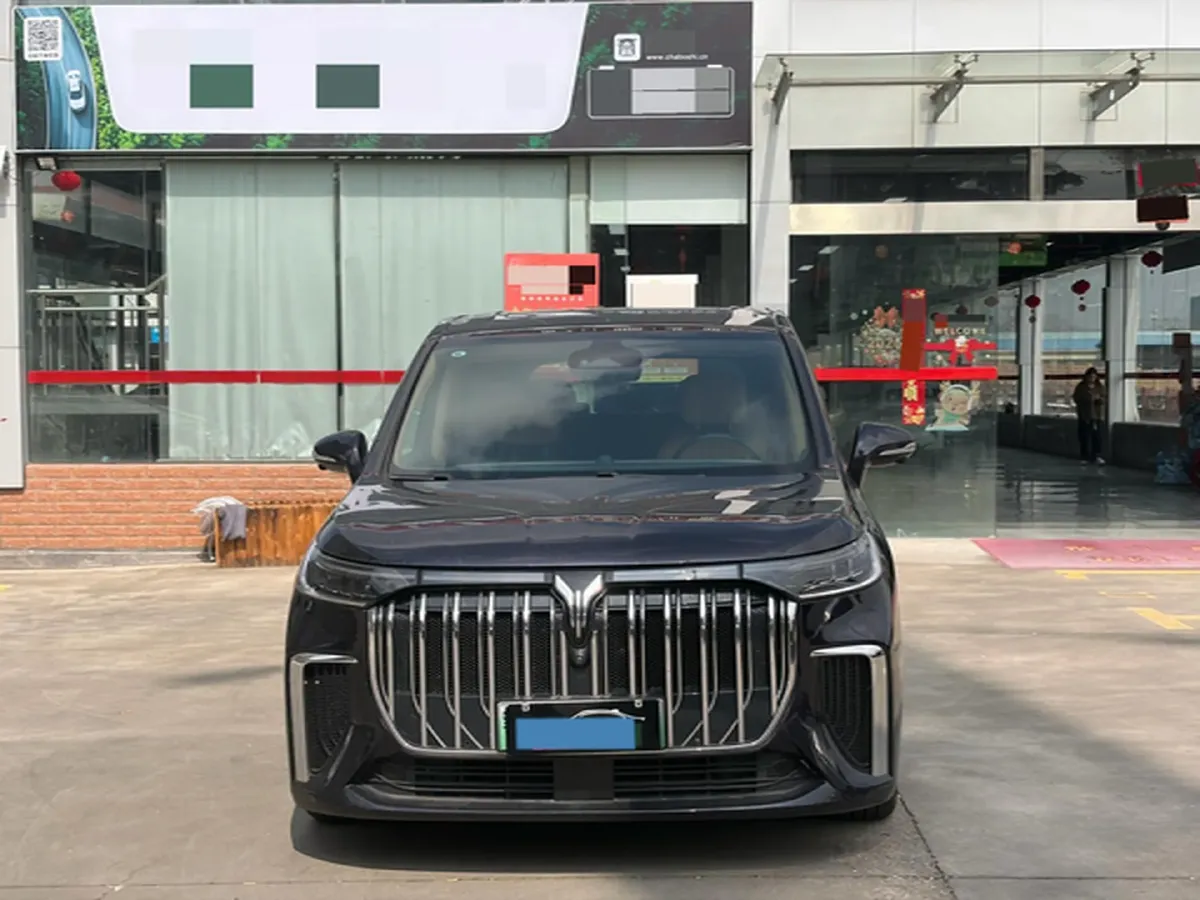 2022 Voyah Dream 1.5T 136HP L4 PHEV 25.57KWH,autocango,china used car exporter,china ev exporter,chinese used car exporter,chinese used ev exporter