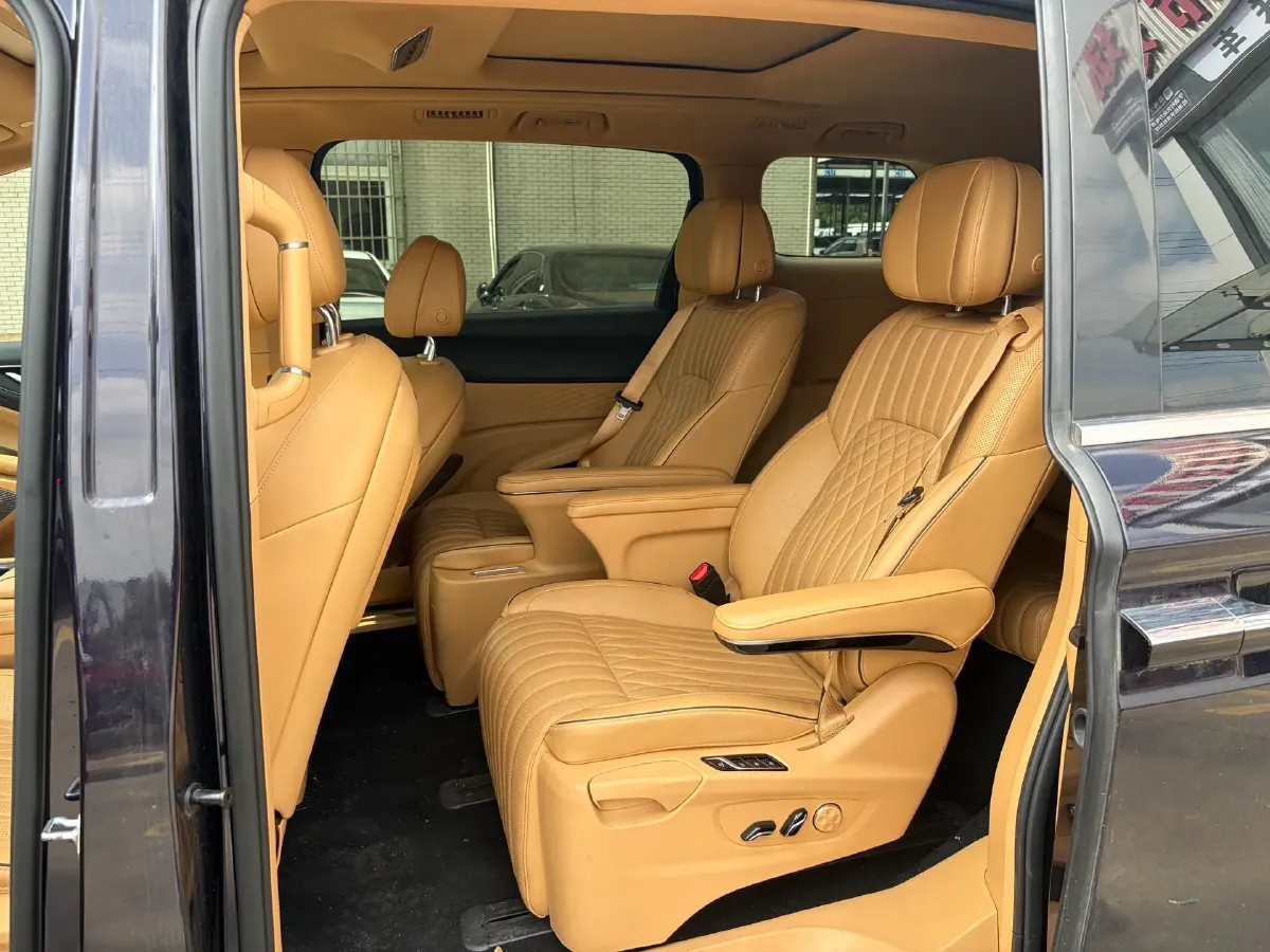 2022 Voyah Dream 1.5T 136HP L4 PHEV 25.57KWH,autocango,china used car exporter,china ev exporter,chinese used car exporter,chinese used ev exporter