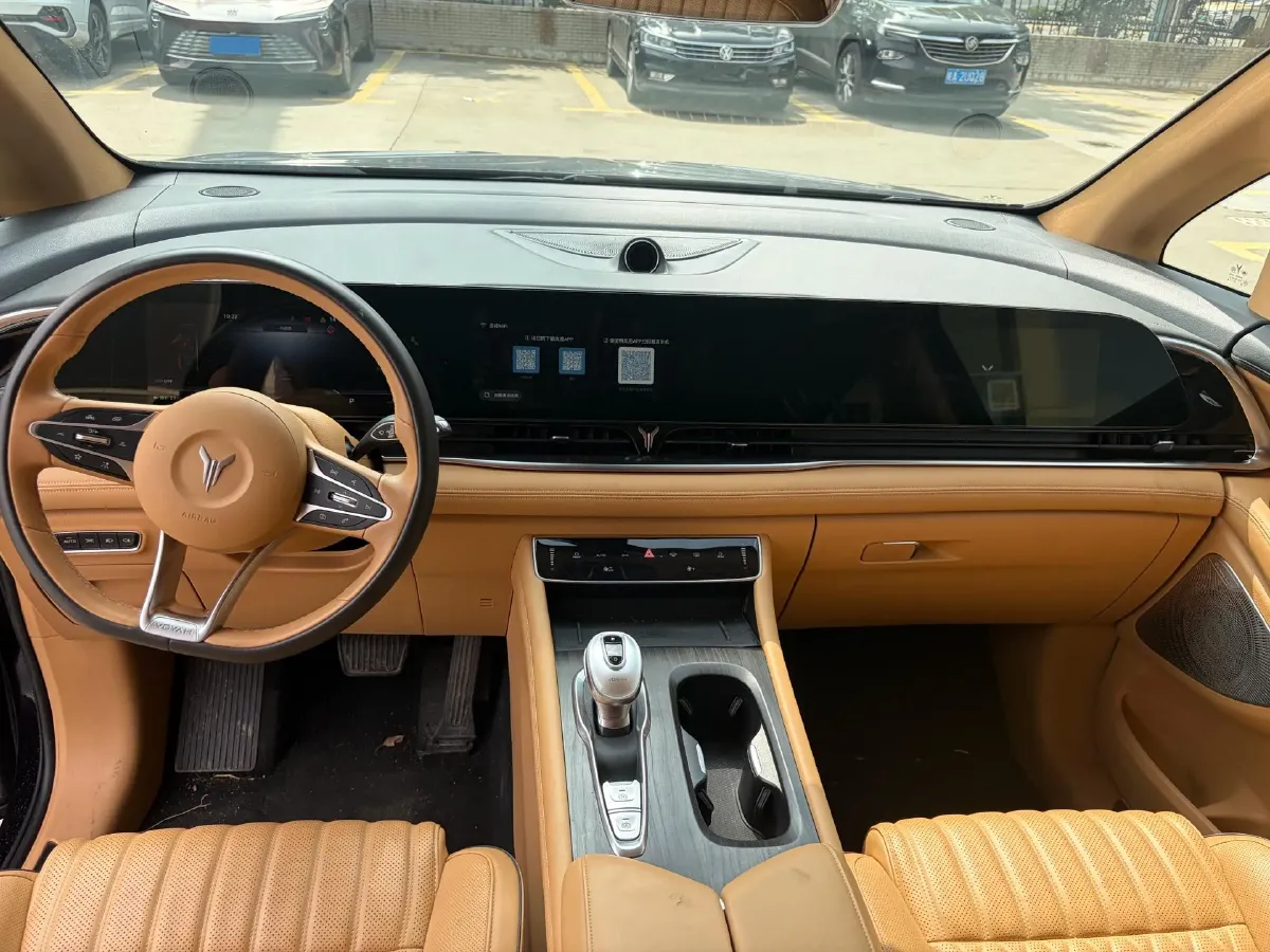 2022 Voyah Dream 1.5T 136HP L4 PHEV 25.57KWH,autocango,china used car exporter,china ev exporter,chinese used car exporter,chinese used ev exporter