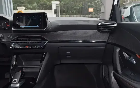 2022 Peugeot 2008 1.2T 136HP L3 6DCT,autocango,china used car exporter,china ev exporter,chinese used car exporter,chinese used ev exporter