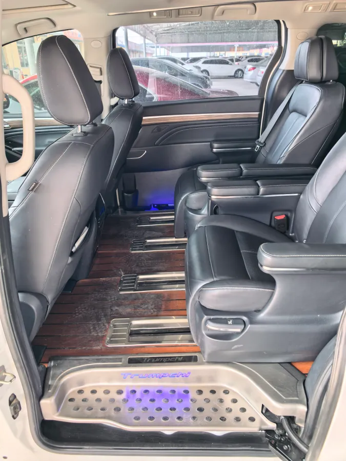 2021 GAC Trumpchi M8 2.0T 252HP L4 8AT,autocango,china used car exporter,china ev exporter,chinese used car exporter,chinese used ev exporter