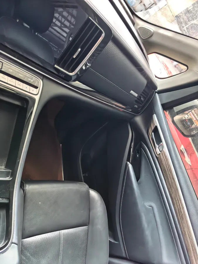 2021 GAC Trumpchi M8 2.0T 252HP L4 8AT,autocango,china used car exporter,china ev exporter,chinese used car exporter,chinese used ev exporter