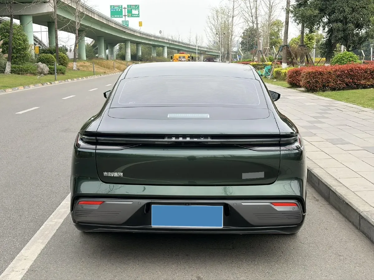 2025 Geely Galaxy Starshine 8 1.5L 112HP L4 1DHT PHEV,autocango,china used car exporter,china ev exporter,chinese used car exporter,chinese used ev exporter