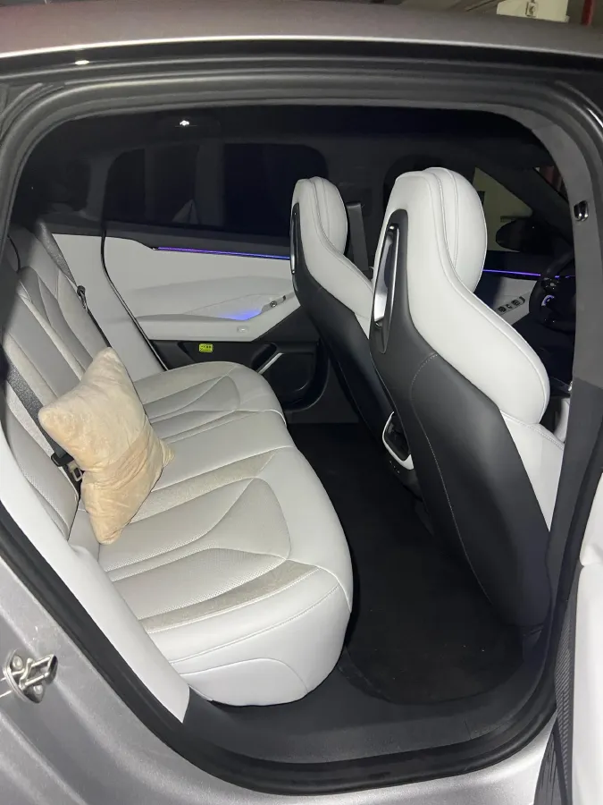 2025 Xpeng P7 BEV,autocango,china used car exporter,china ev exporter,chinese used car exporter,chinese used ev exporter