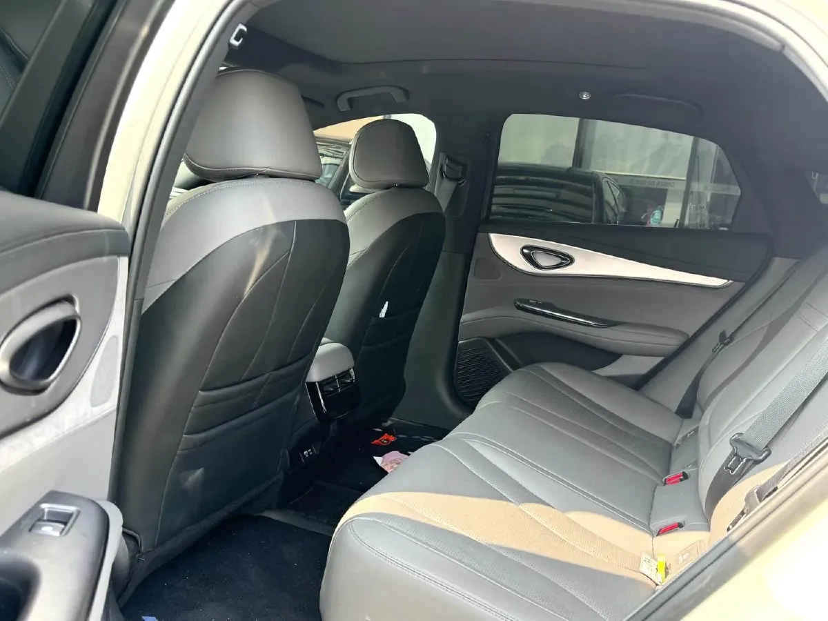 2025 BYD Seal07 DM-i 1.5L 101HP L4 E-CVT PHEV 17.6KWH,autocango,china used car exporter,china ev exporter,chinese used car exporter,chinese used ev exporter