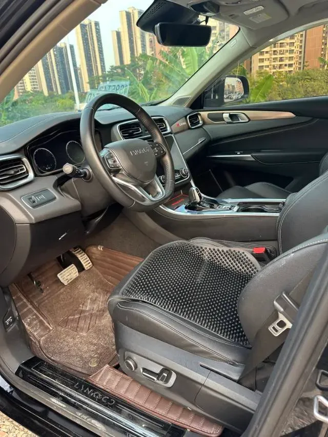 2019 Beijing BJ40 2.0T 218HP L4 6AT,autocango,china used car exporter,china ev exporter,chinese used car exporter,chinese used ev exporter