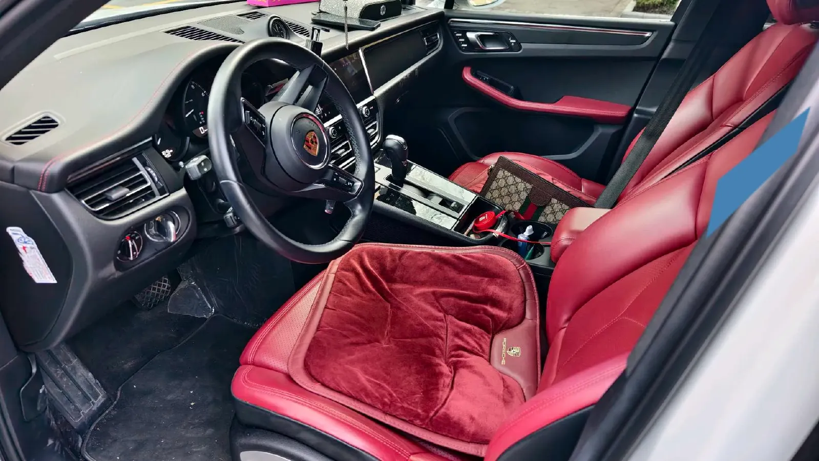 2023 Porsche Macan 2.0T 265HP L4 7DCT,autocango,china used car exporter,china ev exporter,chinese used car exporter,chinese used ev exporter